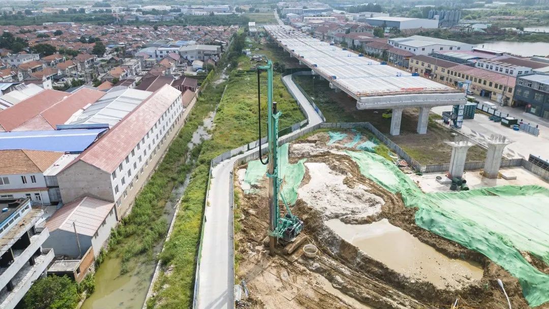 青岛建设新篇章：利博CSM工法钻机独占鳌头 彰显卓越施工实力